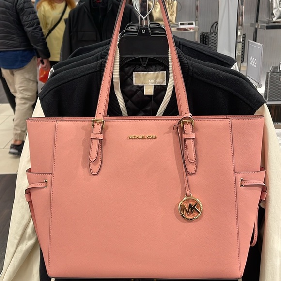 MICHAEL KORS 
Gilly Large Saffiano Leather Tote Shoulder Bag 
Primrose 
NWT - Picture 5 of 16